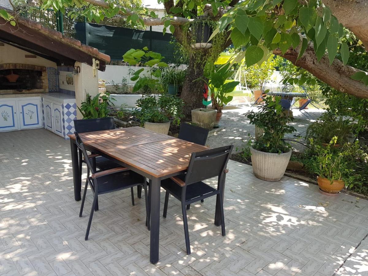 Rendez-Vous Avec Les Cigales - Gite 6 Personnes 100M2 - Piscine Privee - Climatisation Cheval-Blanc Exterior photo