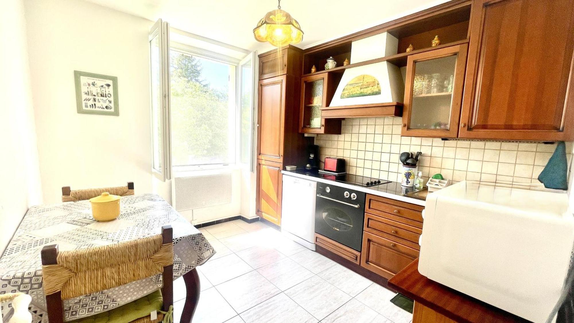 Rendez-Vous Avec Les Cigales - Gite 6 Personnes 100M2 - Piscine Privee - Climatisation Cheval-Blanc Exterior photo